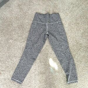 Athleta Salutation Stash 7/8